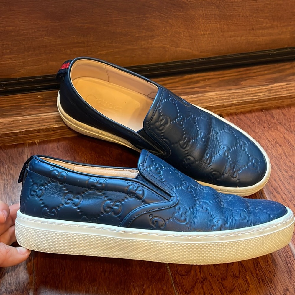 Gucci slip on sneakers